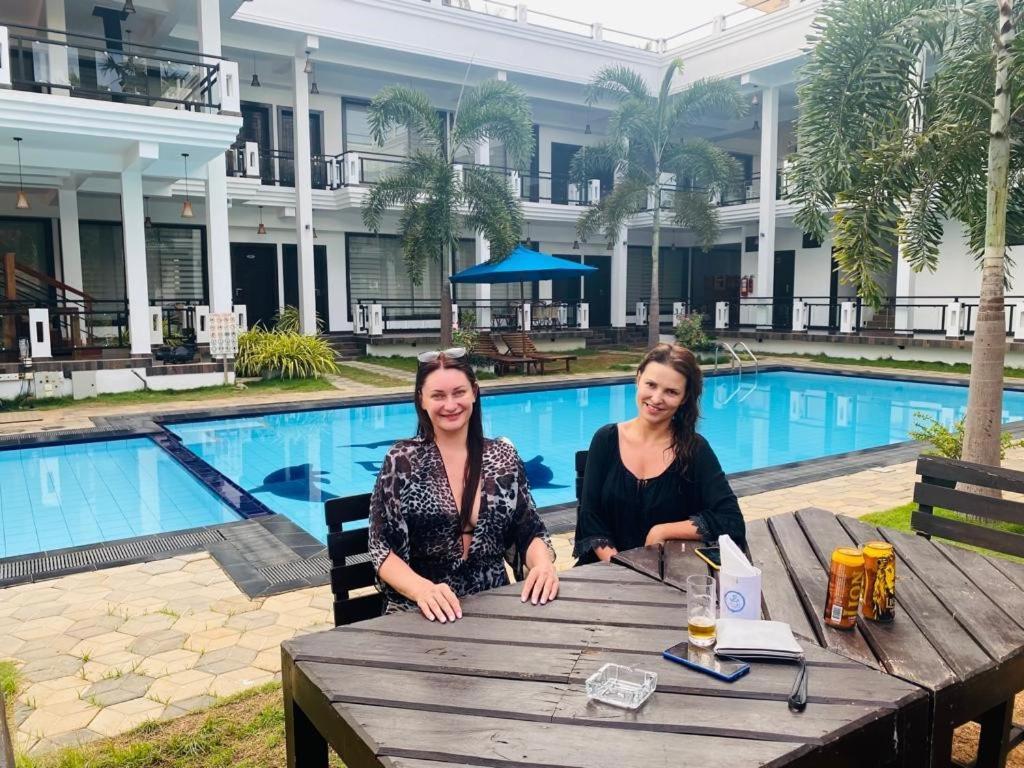 J7 Villaj Resort Trincomalee Eksteriør billede