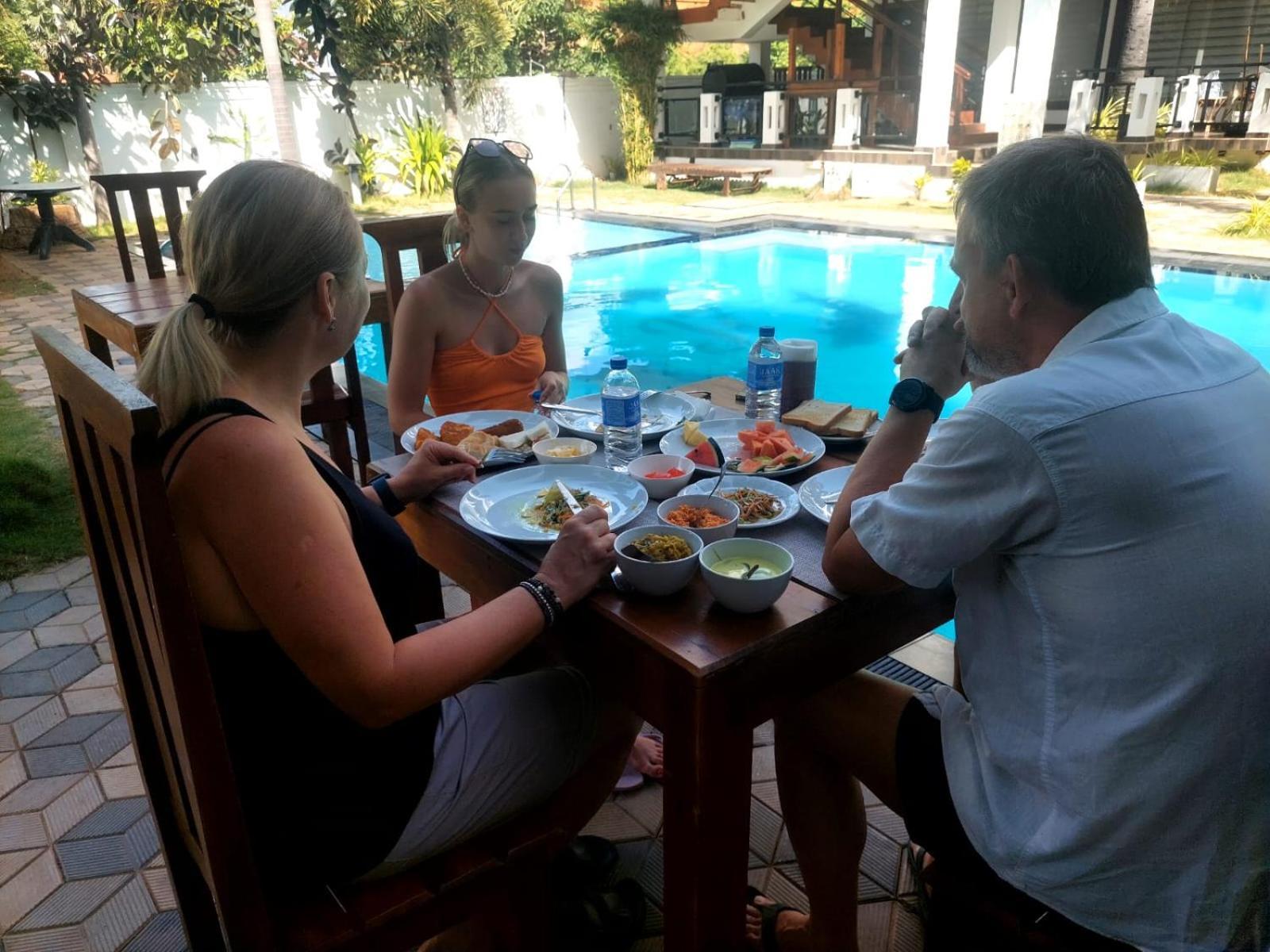 J7 Villaj Resort Trincomalee Eksteriør billede