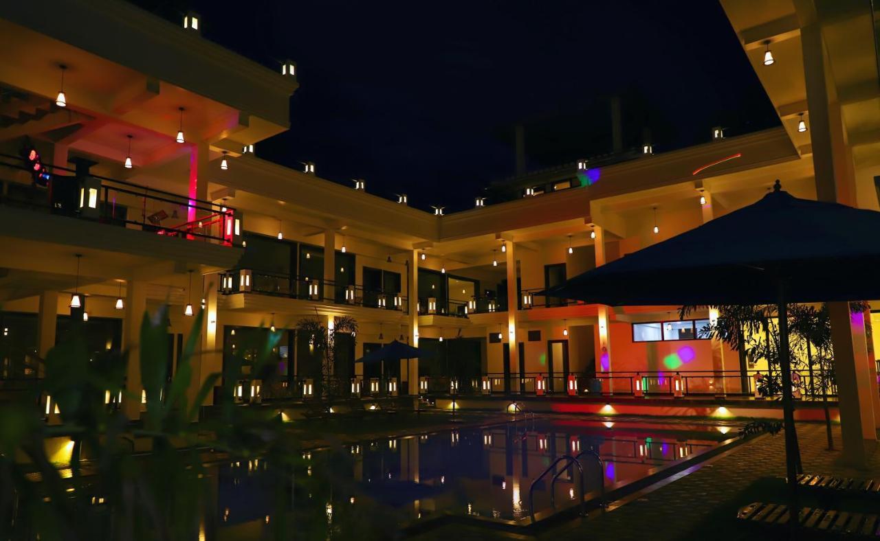 J7 Villaj Resort Trincomalee Eksteriør billede