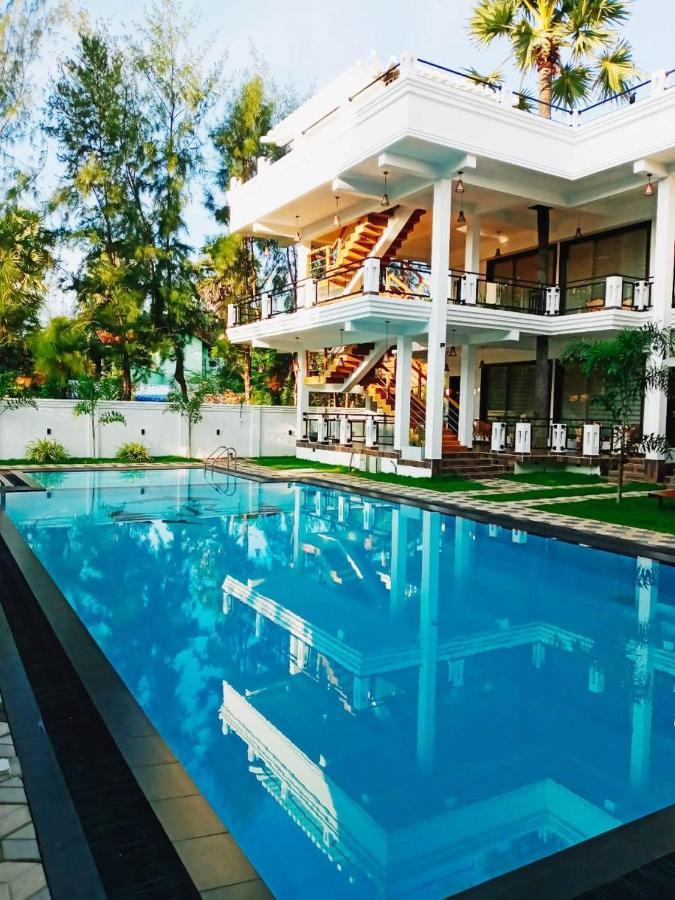 J7 Villaj Resort Trincomalee Eksteriør billede